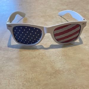Usa sunglasses